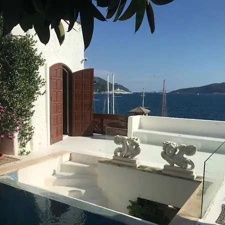 0001 - White - Sea View House Apartamento